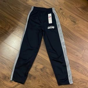 Youth Seahawks sweats size m, nwt